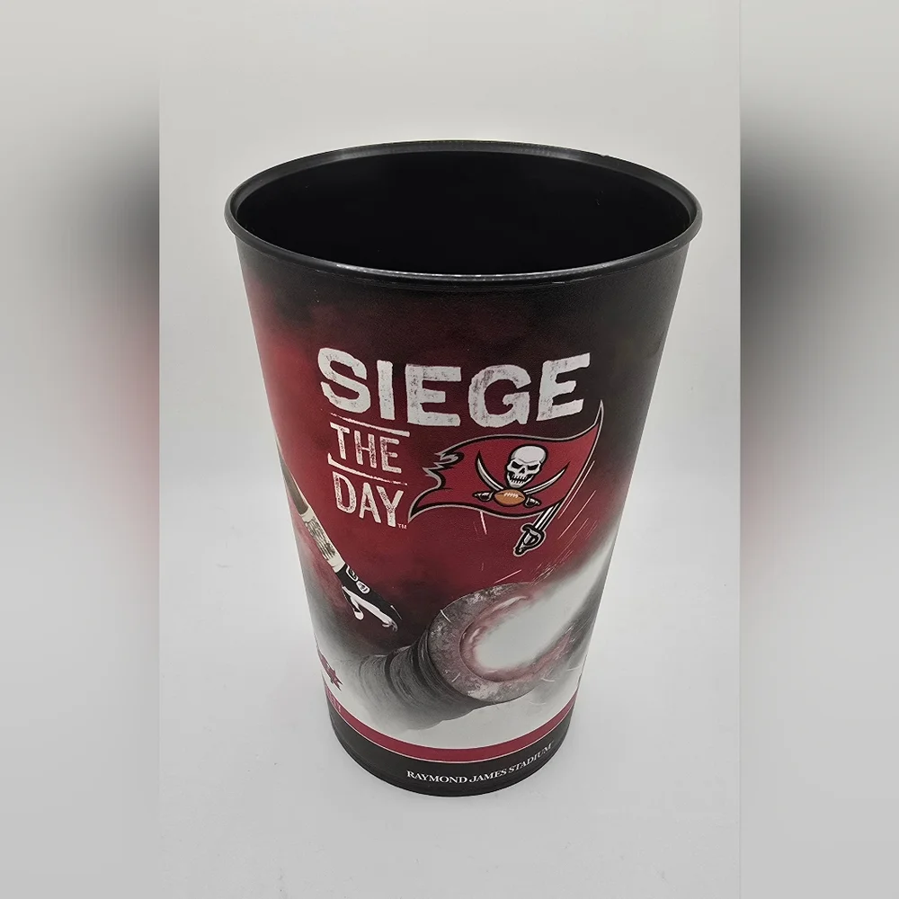 Tampa Bay Buccaneers 2016 Season Stadium Cup Collection Lot Of 2 Lynch & David